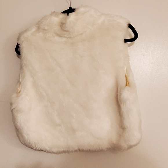 Daisy Fuentes Cream Faux Fur Womens Vest size XL. - Picture 4 of 4